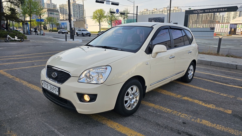 Kia Carens