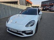Porsche Panamera 2021