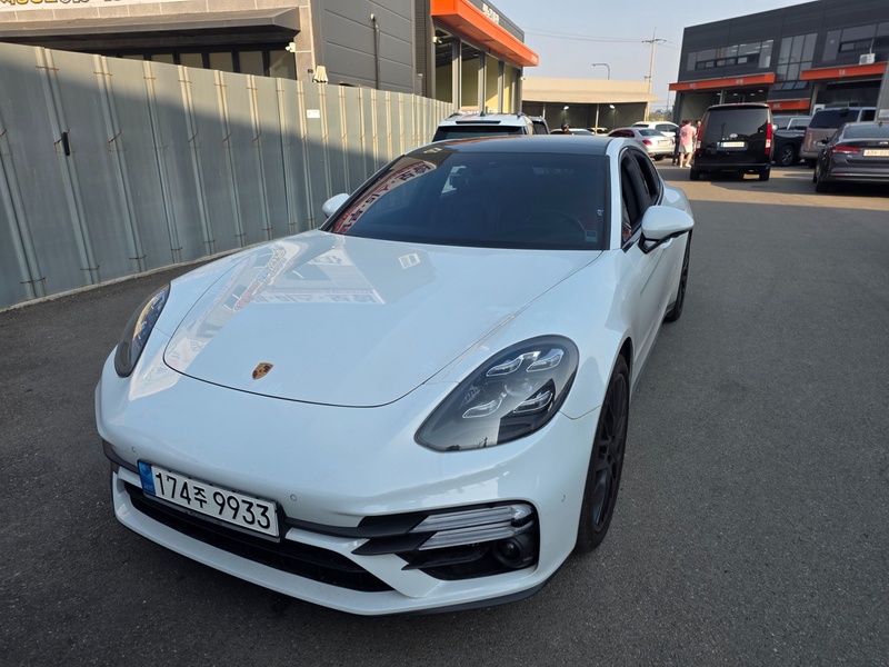 Porsche Panamera