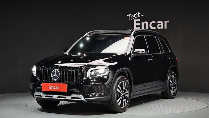 Mercedes-Benz GLB-Class 2021