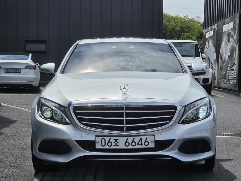 Mercedes-Benz C-Class