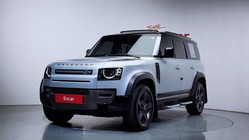 Land Rover Defender 2023