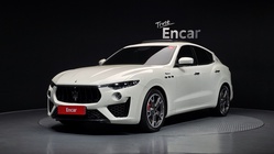 Maserati Levante 2022