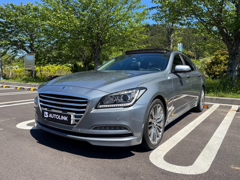 Hyundai Genesis