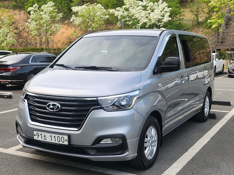 Hyundai Starex
