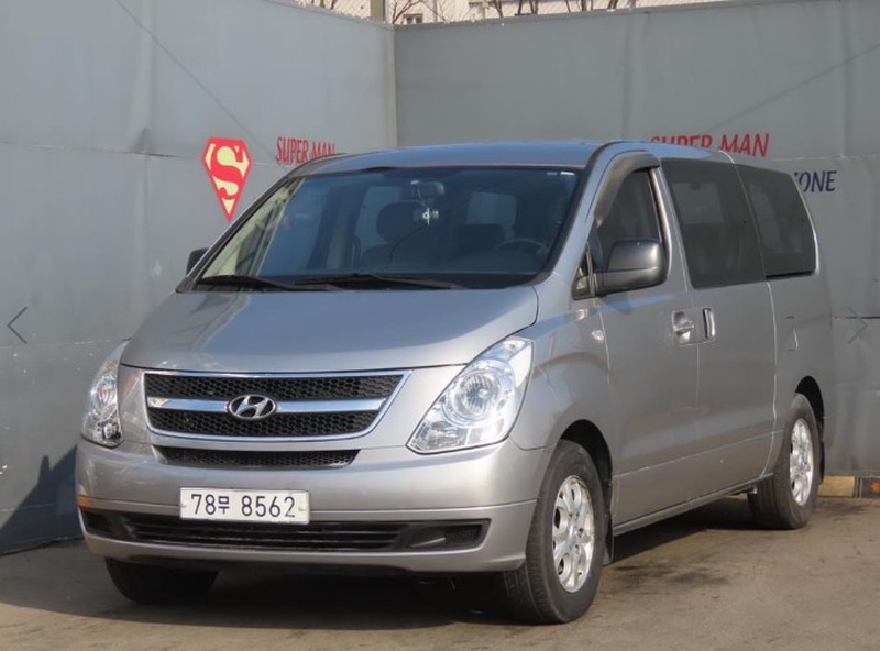 Hyundai Starex
