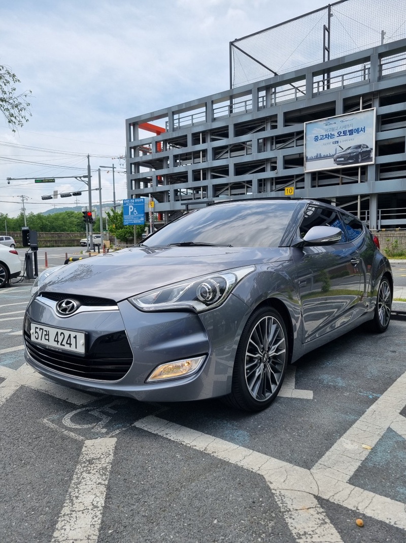 Hyundai Veloster