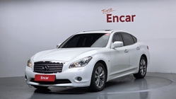 Infiniti M 2010