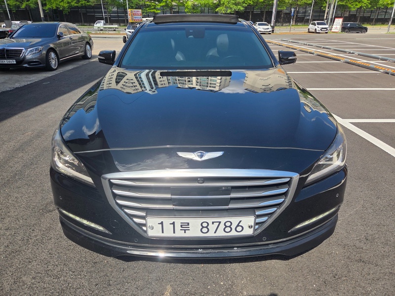 Hyundai Genesis