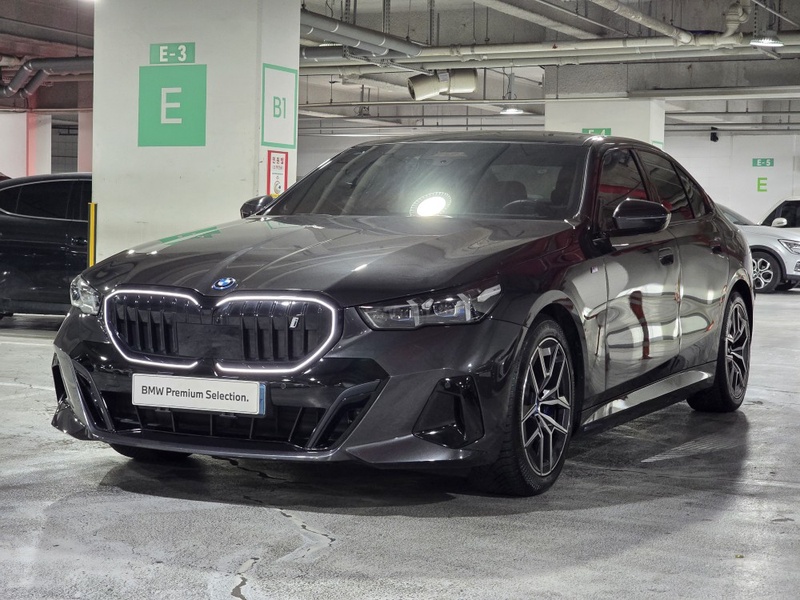 BMW i5