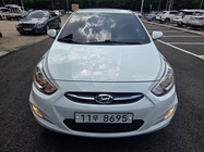 Hyundai Accent 2015