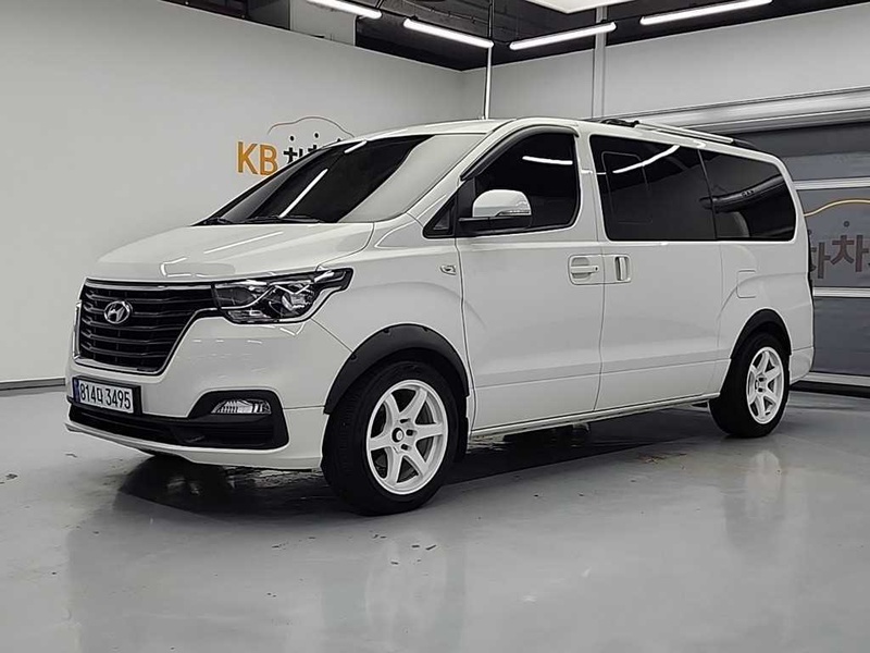 Hyundai Starex