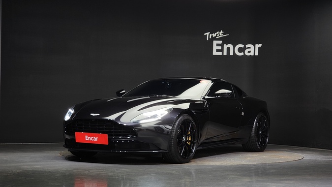 Aston Martin DB7 2019