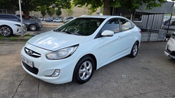 Hyundai Accent 2012