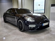 Porsche Panamera 2022