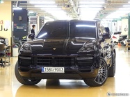 Porsche Cayenne 2021