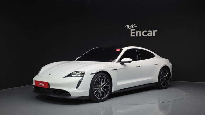 Porsche Taycan 2023