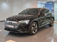 Audi Q8 e-tron 2024