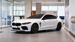 BMW M8 2023