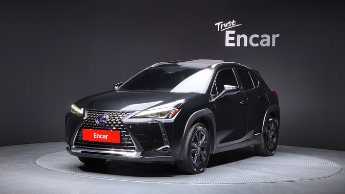 Lexus UX 2021