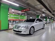 Hyundai Genesis 2012