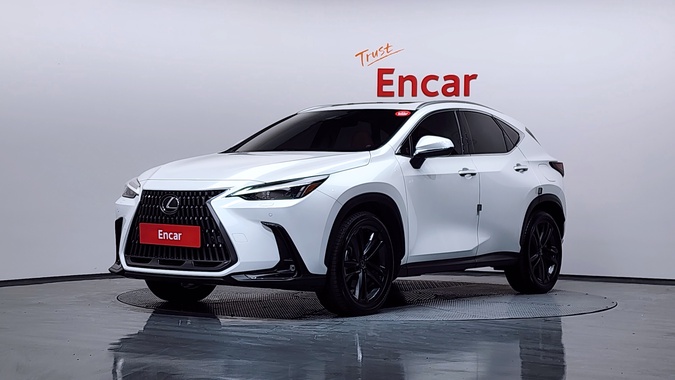 Lexus NX 2024