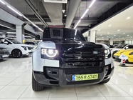 Land Rover Defender 2024