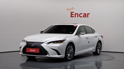 Lexus ES 2020