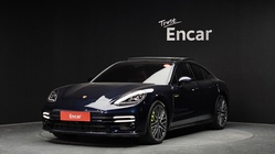 Porsche Panamera 2023