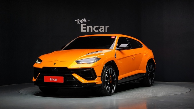 Lamborghini Urus 2024