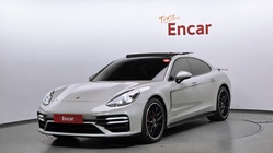 Porsche Panamera 2021