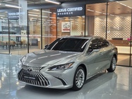Lexus ES 2025