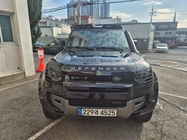 Land Rover Defender 2023