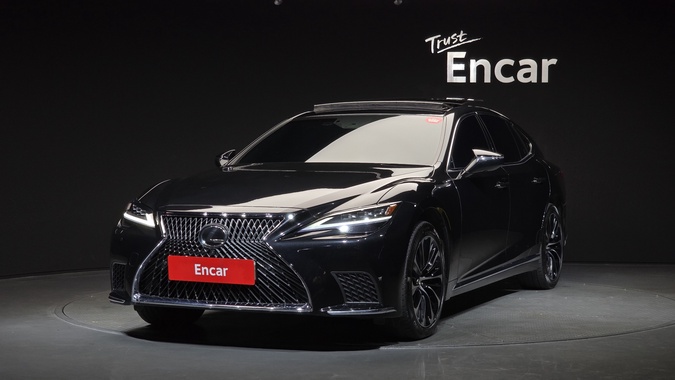 Lexus LS 2021