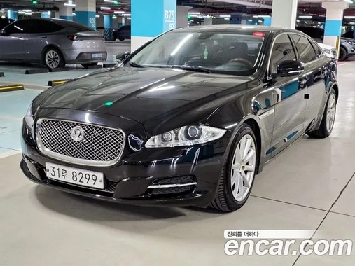Jaguar XJ 2011