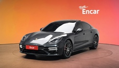 Porsche Panamera 2021