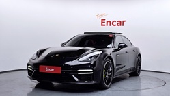 Porsche Panamera 2021