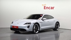Porsche Taycan 2023