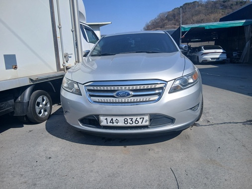 Ford Taurus 2011