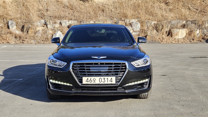 Genesis EQ900 2016