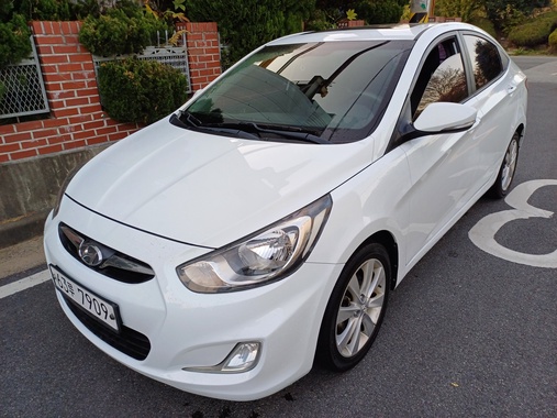 Hyundai Accent 2013