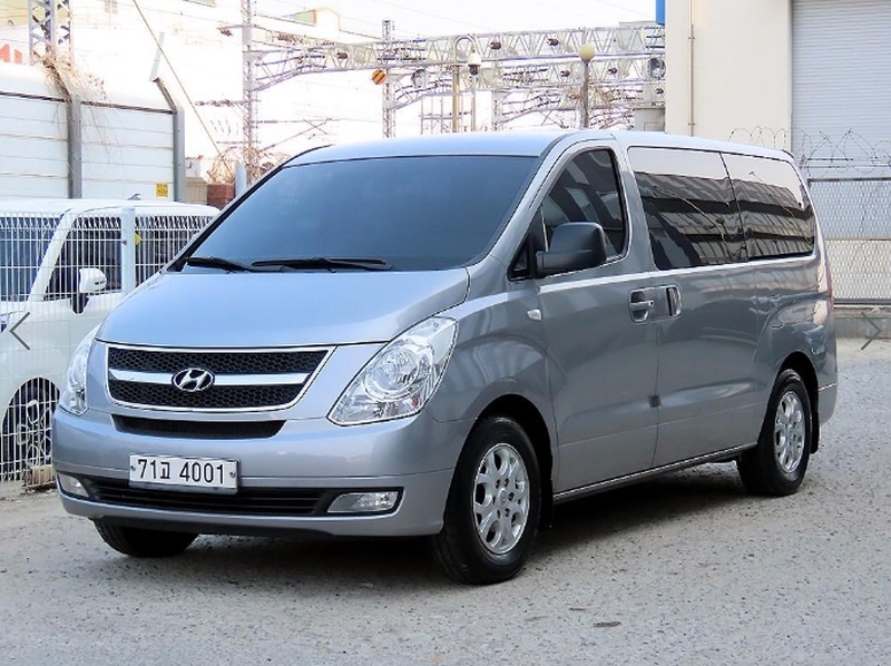 Hyundai Starex