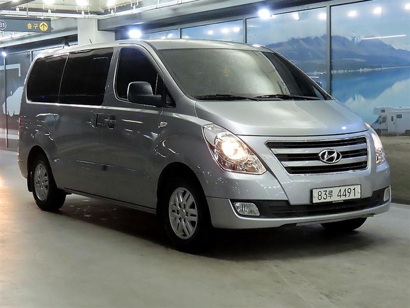 Hyundai Starex