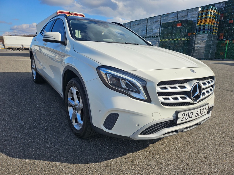 Mercedes-Benz GLA-Class