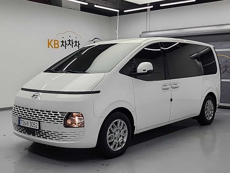 Hyundai Staria