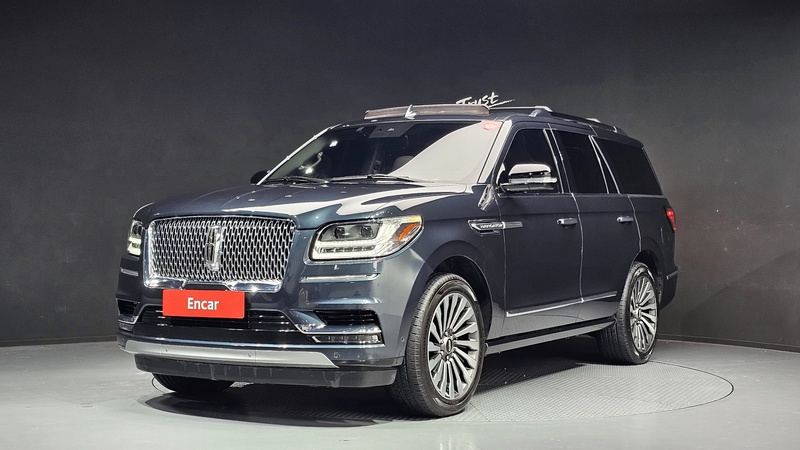 Lincoln Navigator