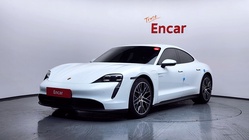 Porsche Taycan 2022