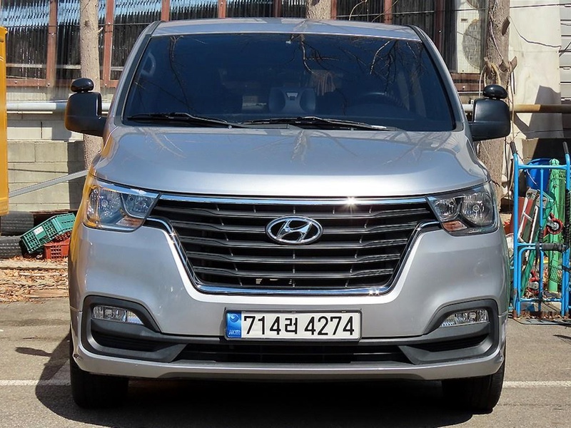 Hyundai Starex