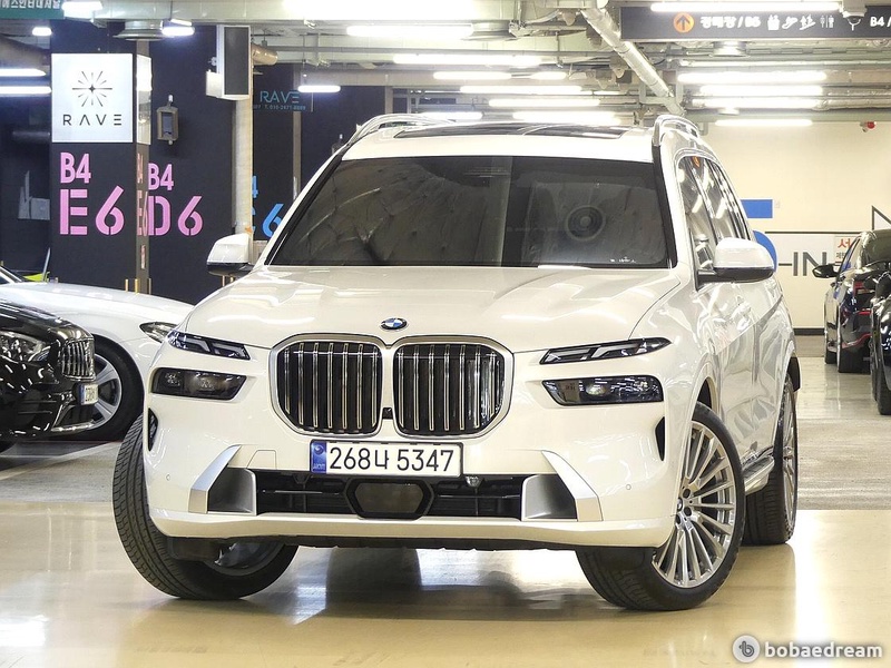 BMW X7