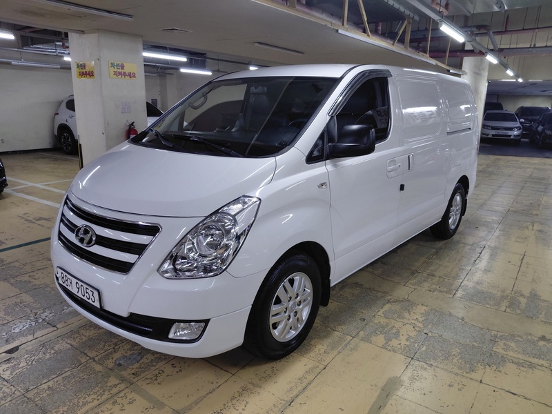 Hyundai Starex